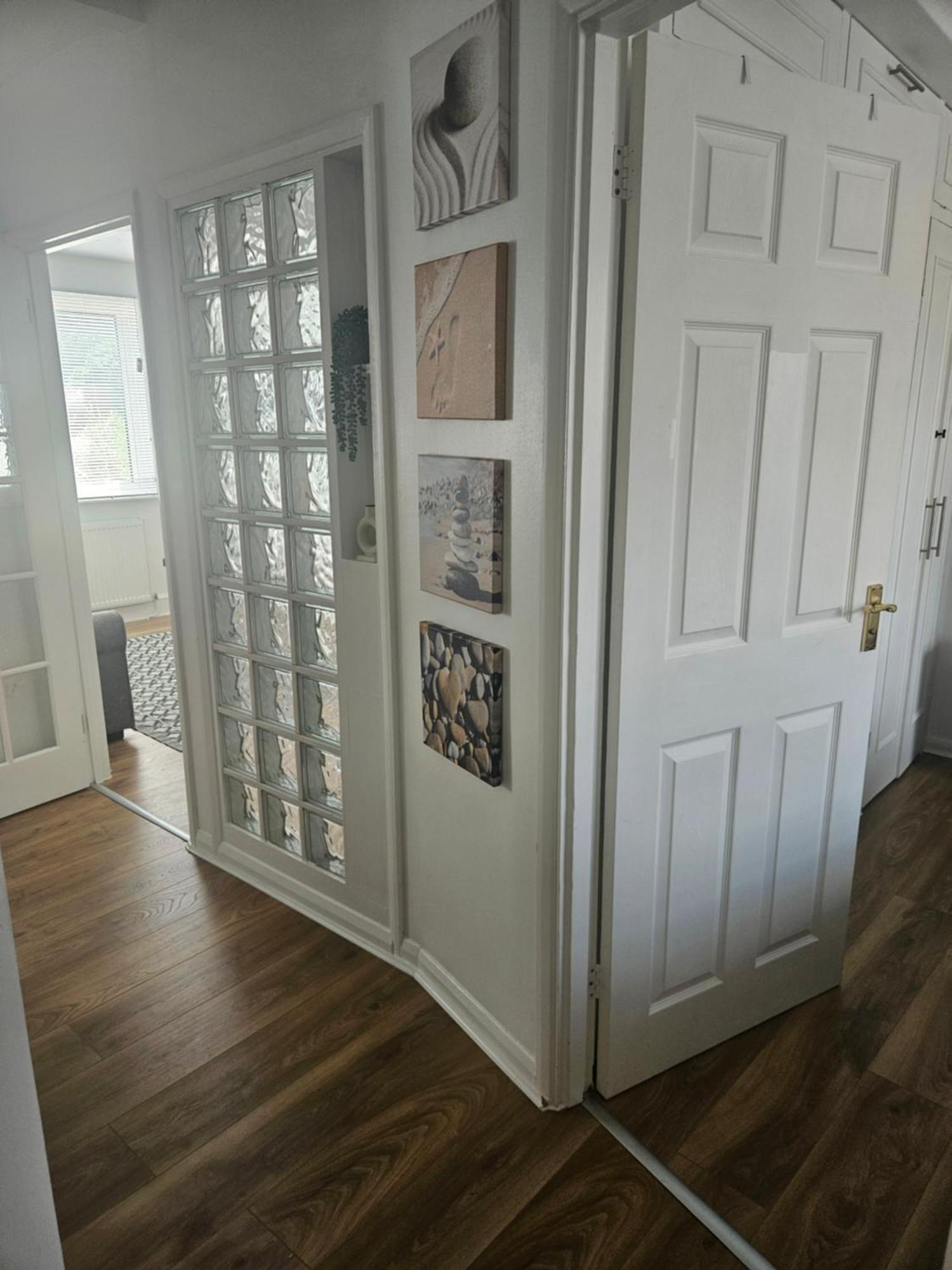 St Albans City Stays - Near Luton Airport - St Albans Abbey & City Train Station - Close To London- Harry Potter World - The Odyssey Cinema - Abbey Cathedral- Contractors I Business I Leisure- Sleeps Upto 6 People Exterior photo