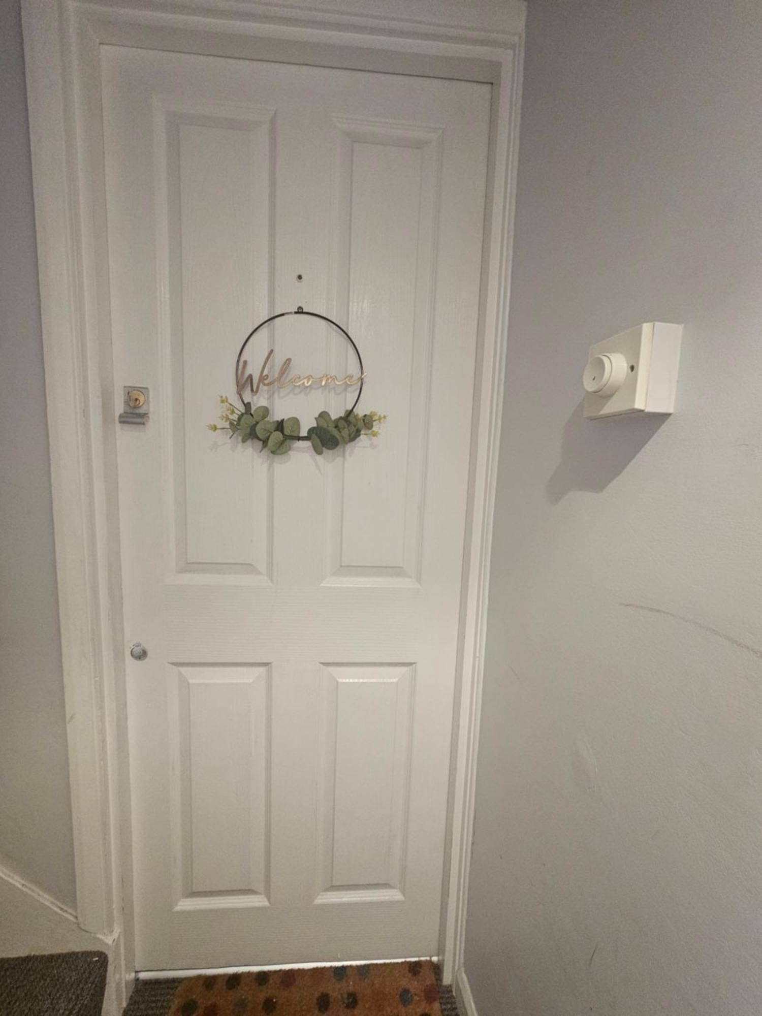 St Albans City Stays - Near Luton Airport - St Albans Abbey & City Train Station - Close To London- Harry Potter World - The Odyssey Cinema - Abbey Cathedral- Contractors I Business I Leisure- Sleeps Upto 6 People Exterior photo